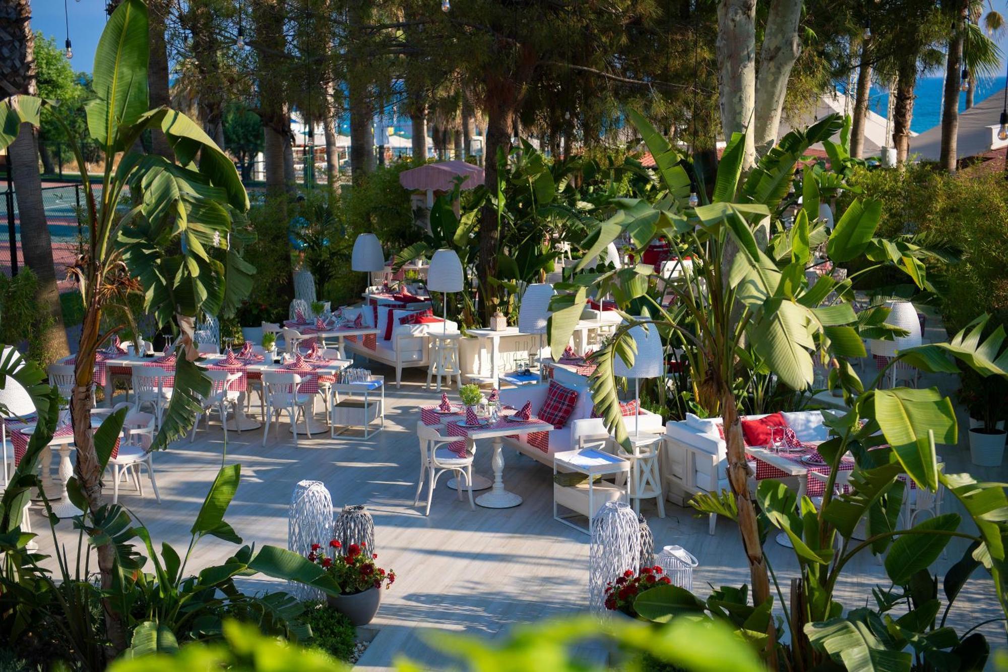 Miramare Beach Hotel Side Buitenkant foto