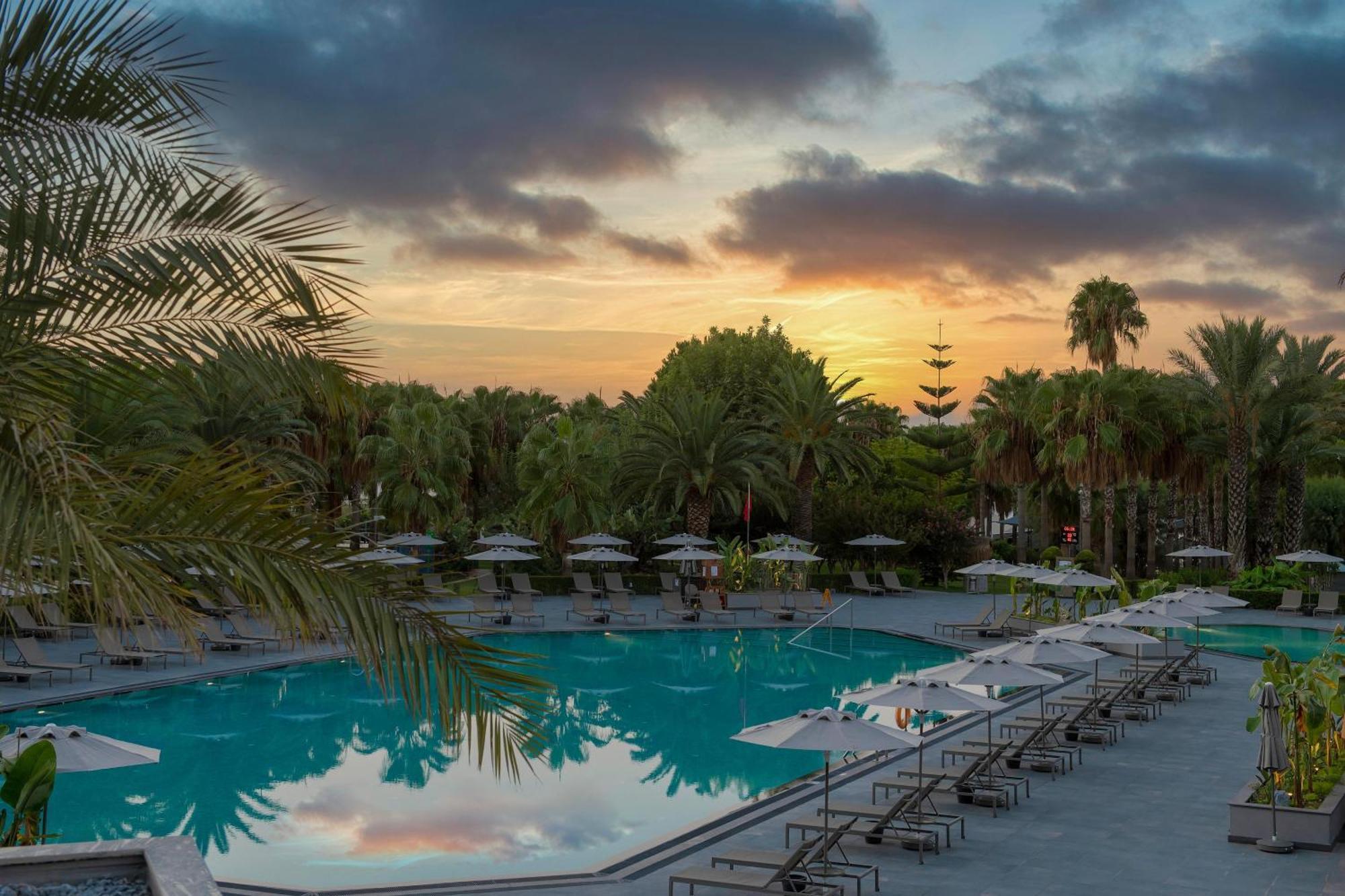 Miramare Beach Hotel Side Buitenkant foto